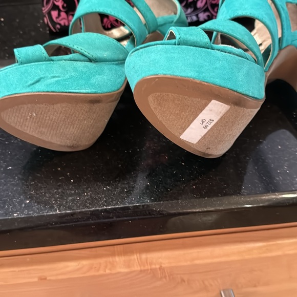 NWT Qupid high teal heels - Picture 4 of 5